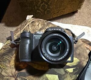 Panasonic LUMIX DMC-FZ8 7.2MP 12x Optical Zoom Black 2.5in USB Camera works